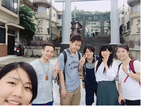 和同學們前往長崎市區觀光