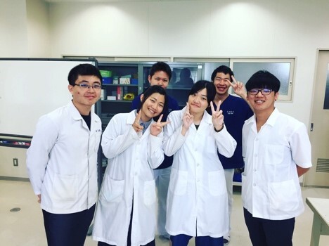 與敏惠學生合照